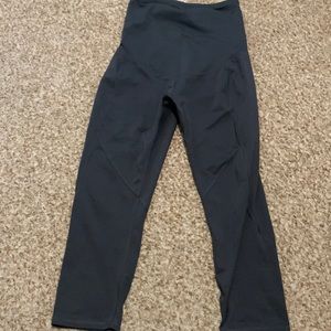 A:Glow Maternity Workout Pants, size small